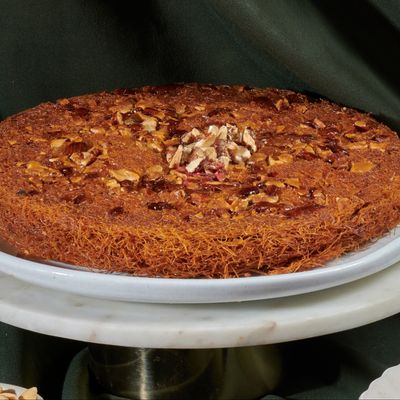 Crunchy Kunafa Croquant almonds Platter - Large