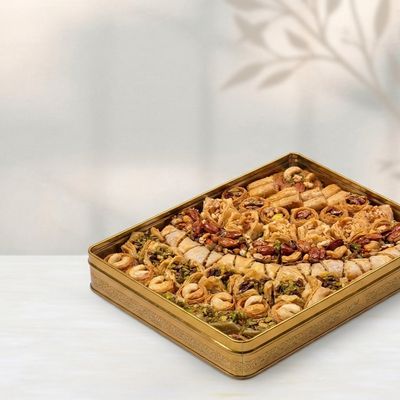 Oriental sweets -Medium rectangular metal box