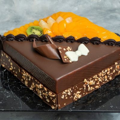 Half Belgian Chocolate Cake & Half Cream With Fruits 20×20cm