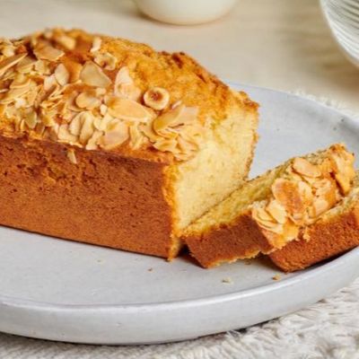 English Cake With Nuts