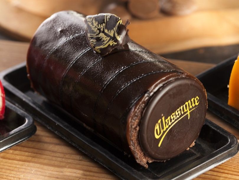 Nutella Chocolate Swiss Roll