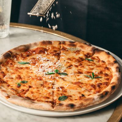 Quattro Formaggi Pizza