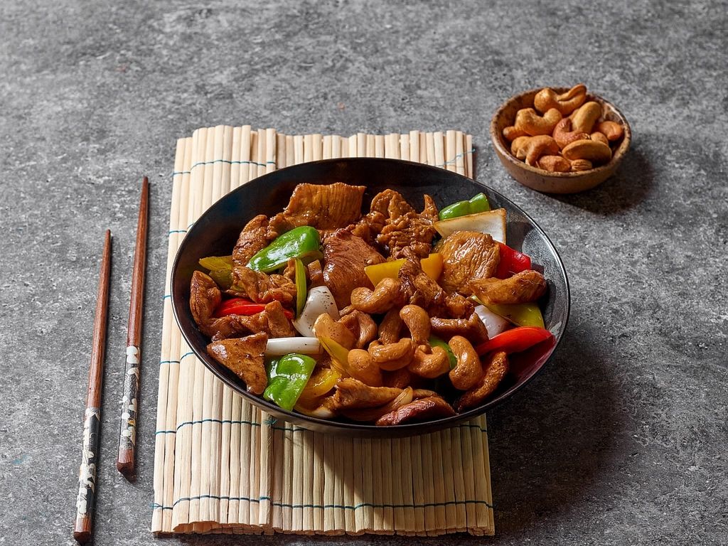 Chicken With Cashew