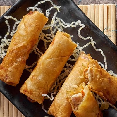 Chicken Spring Rolls 4 Pieces