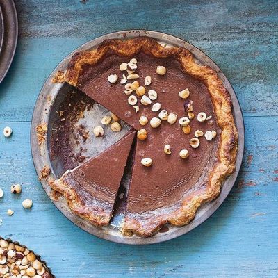 Medium Hazelnut Chocolate Pie