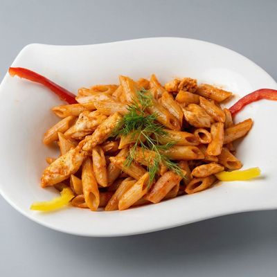 Chicken pasta with red sauce