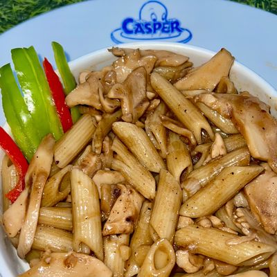 Mushroom pasta with brown sauce