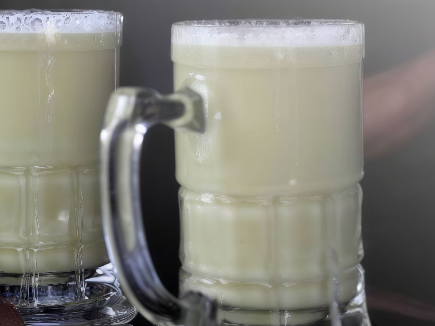 Sugarcane With Lemon Juice