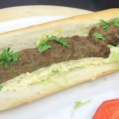 ساندويتش كفتة مع جبن