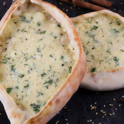 Mozzarella Cheese Manoucheh