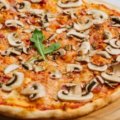 Mushroom and Fresh Vegetable Pizza