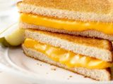 Omelette sandwich with Roumi cheese