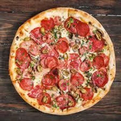 Salami pizza