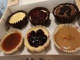 6 Mini Cheesecakes