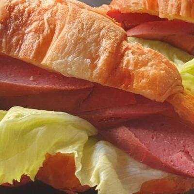 Kiri Hot Dog Croissant
