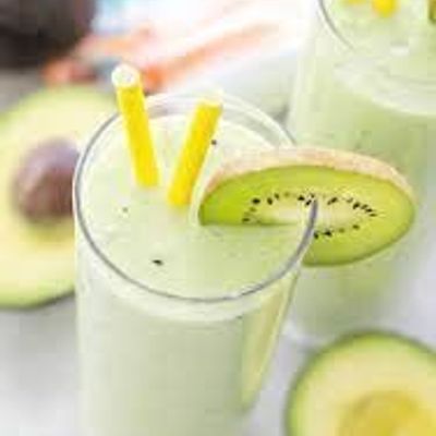 زبادي الأفوكادو والكيوي