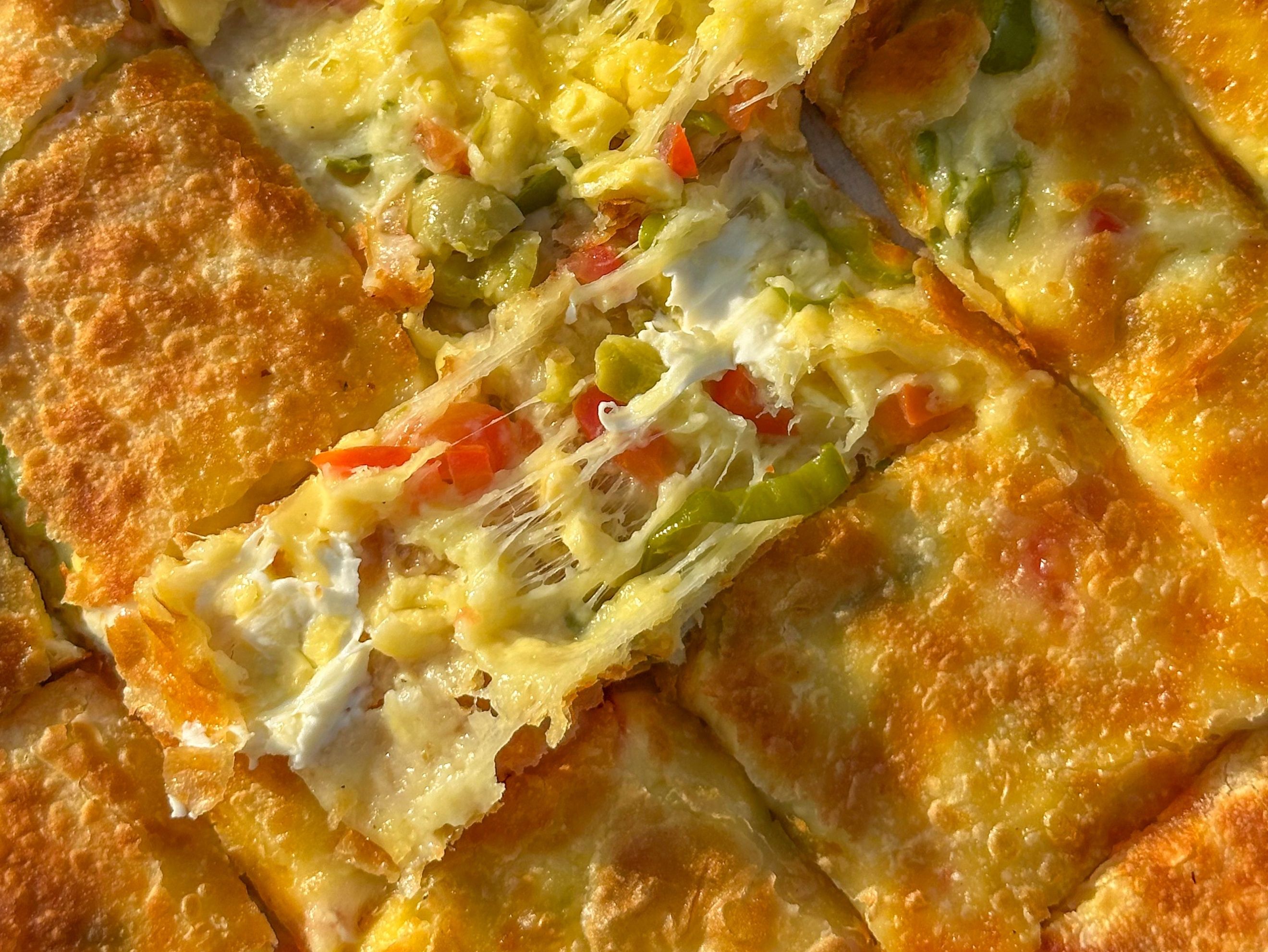 Shaltouta with mixed cheese
