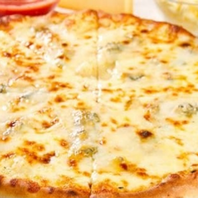 Quattro Formaggi Pizza