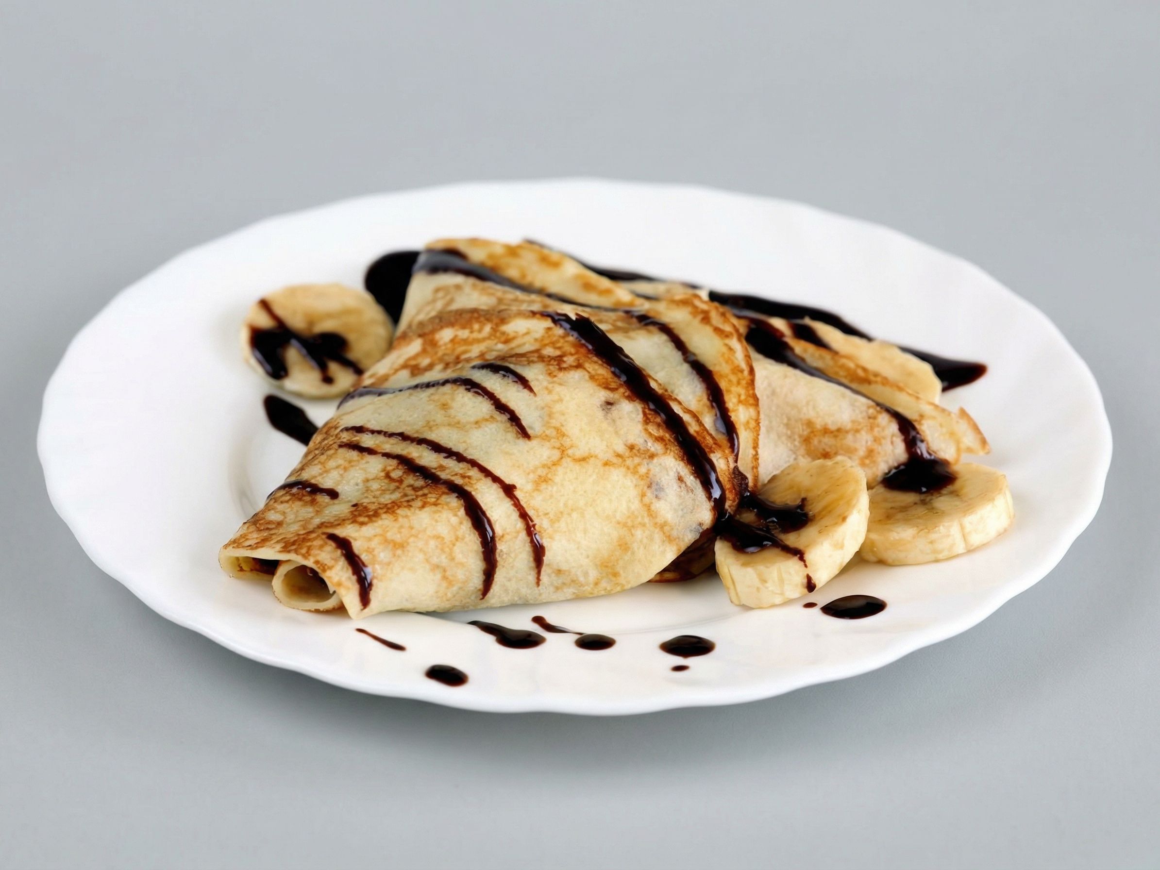 Chocolate nuts crepe