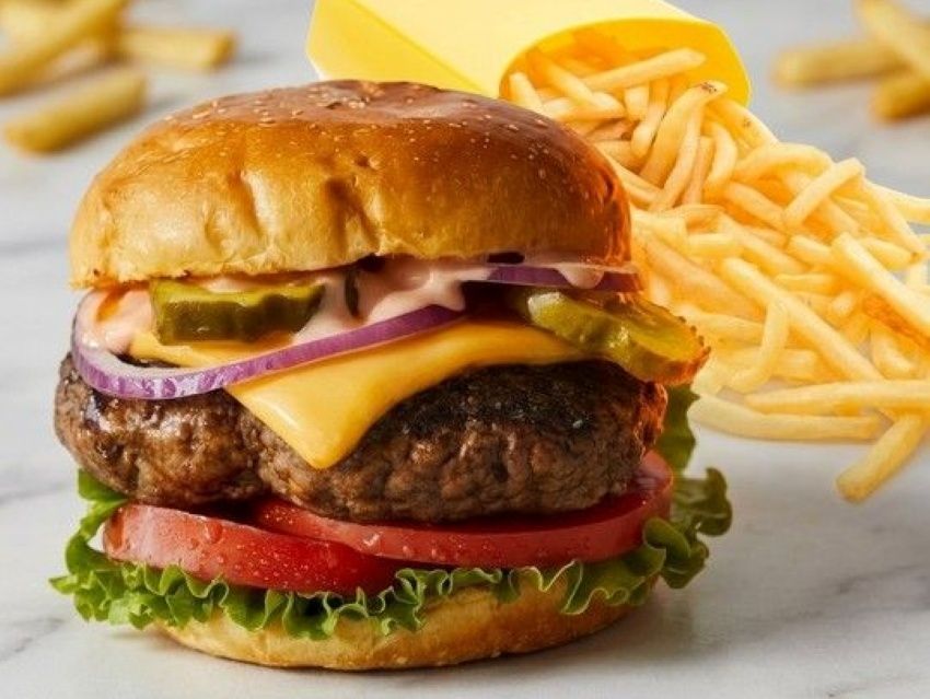 Beef Burger 150g With Cheese And French Fries