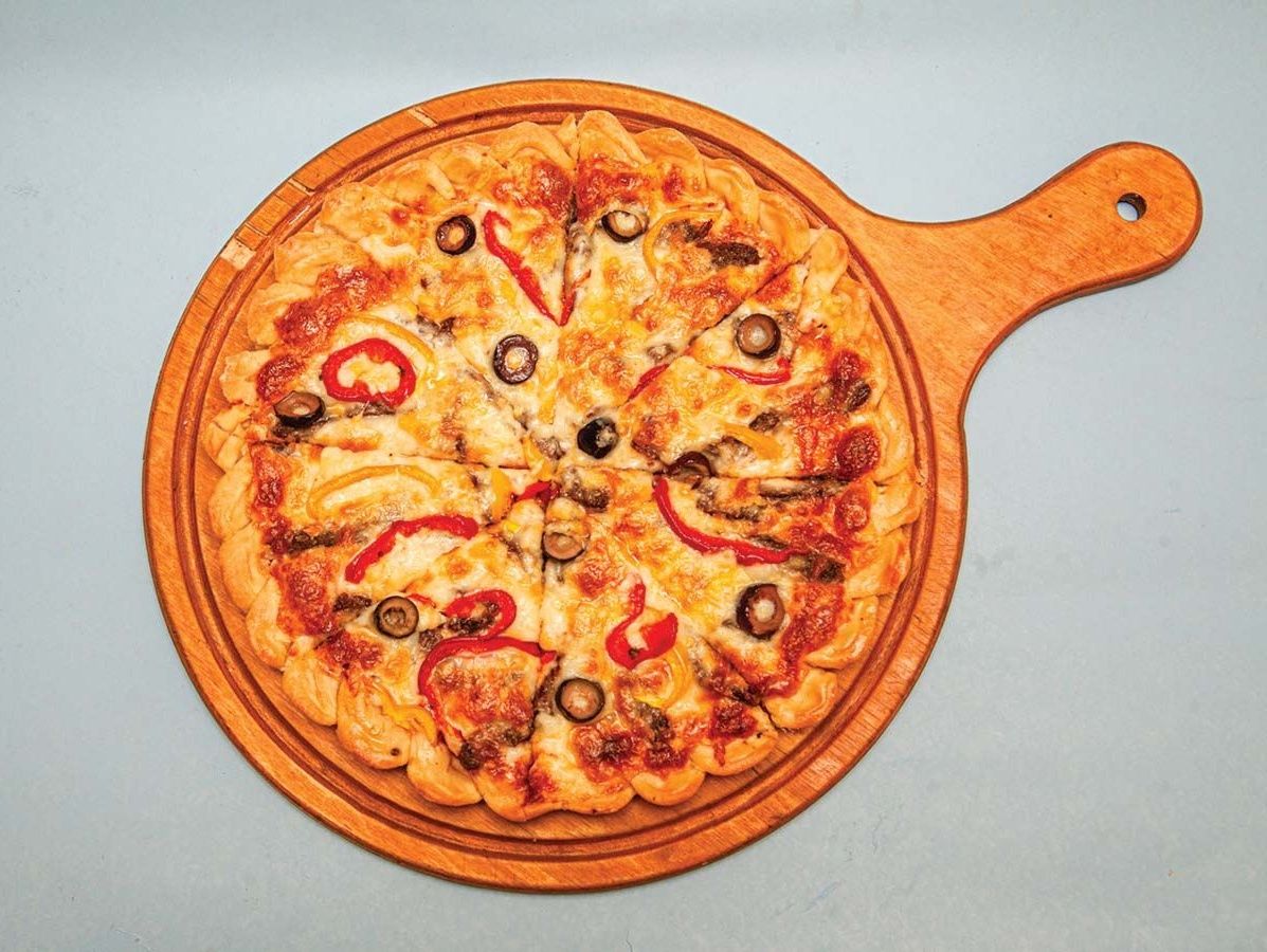 Large Bolognese Pizza