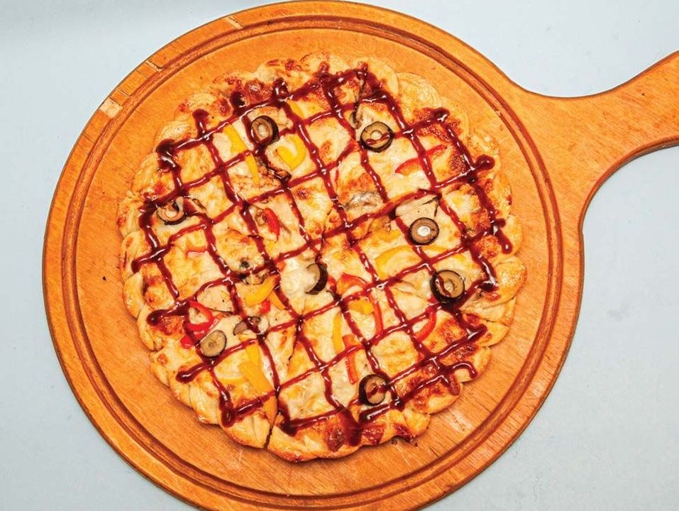 Large BBQ Chicken Pizza