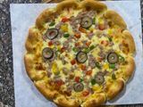 Large Tuna Pizza