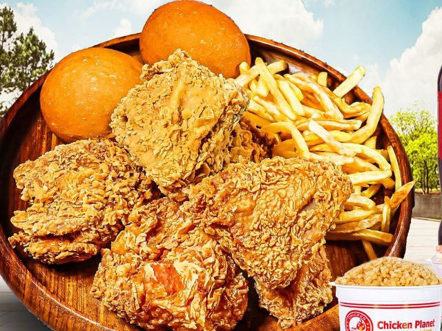 6 Chicken Pieces with Rice, Coleslaw Salad and Bread