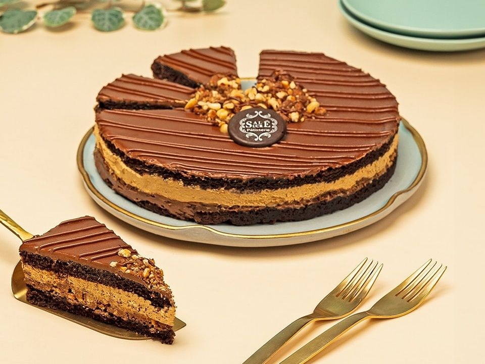 Chocolate Hazelnut Fudge Cake
