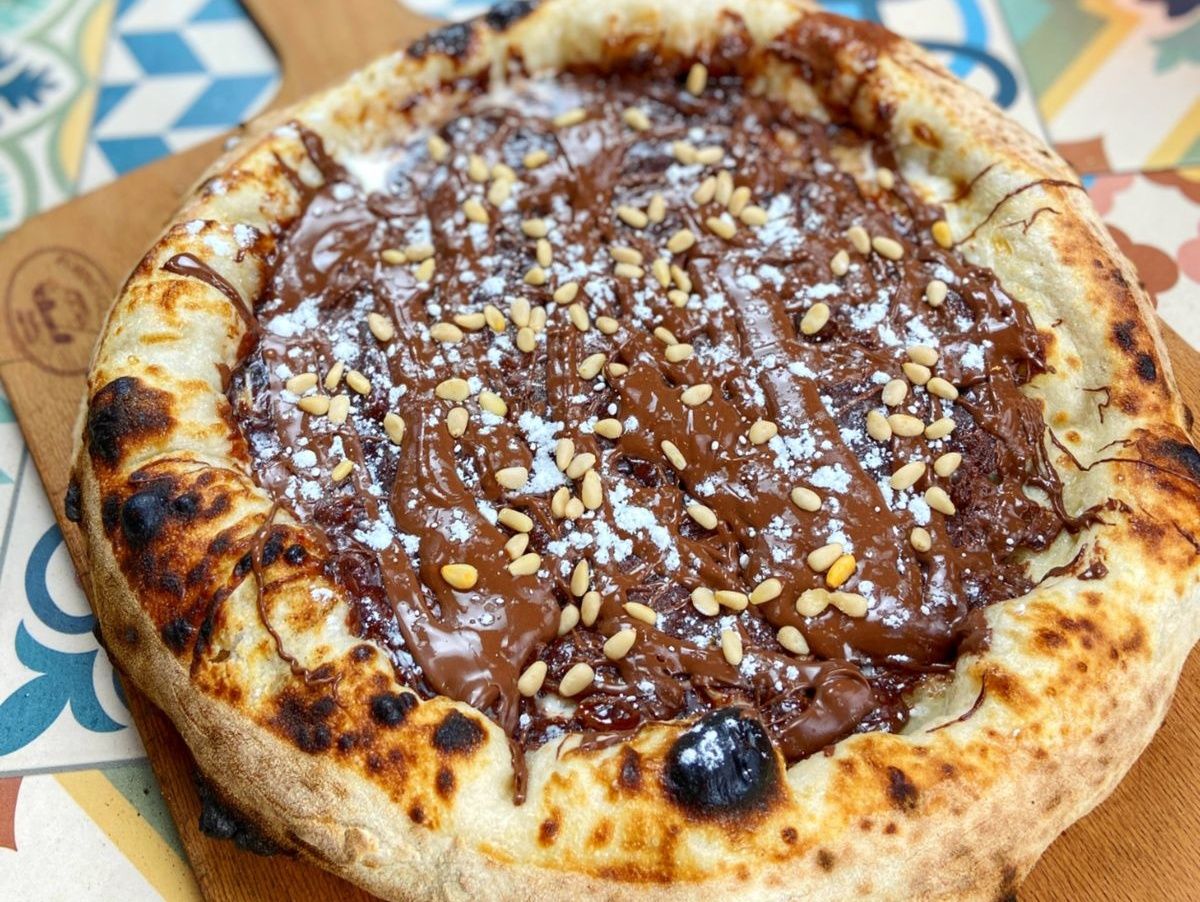 Nutella pizza