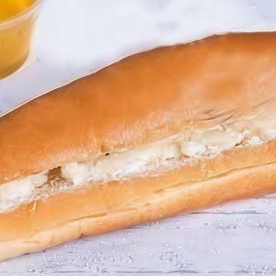 ساندويتش قشطة مع عسل