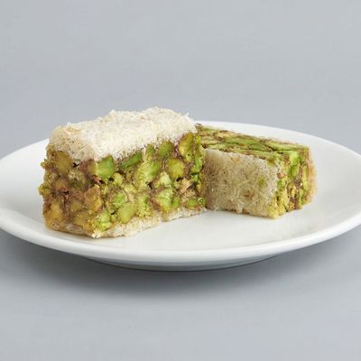 Blorya White Pistachio