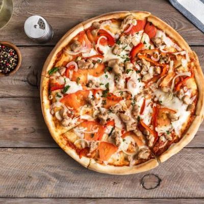 Mix Smoked Turkey Pizza