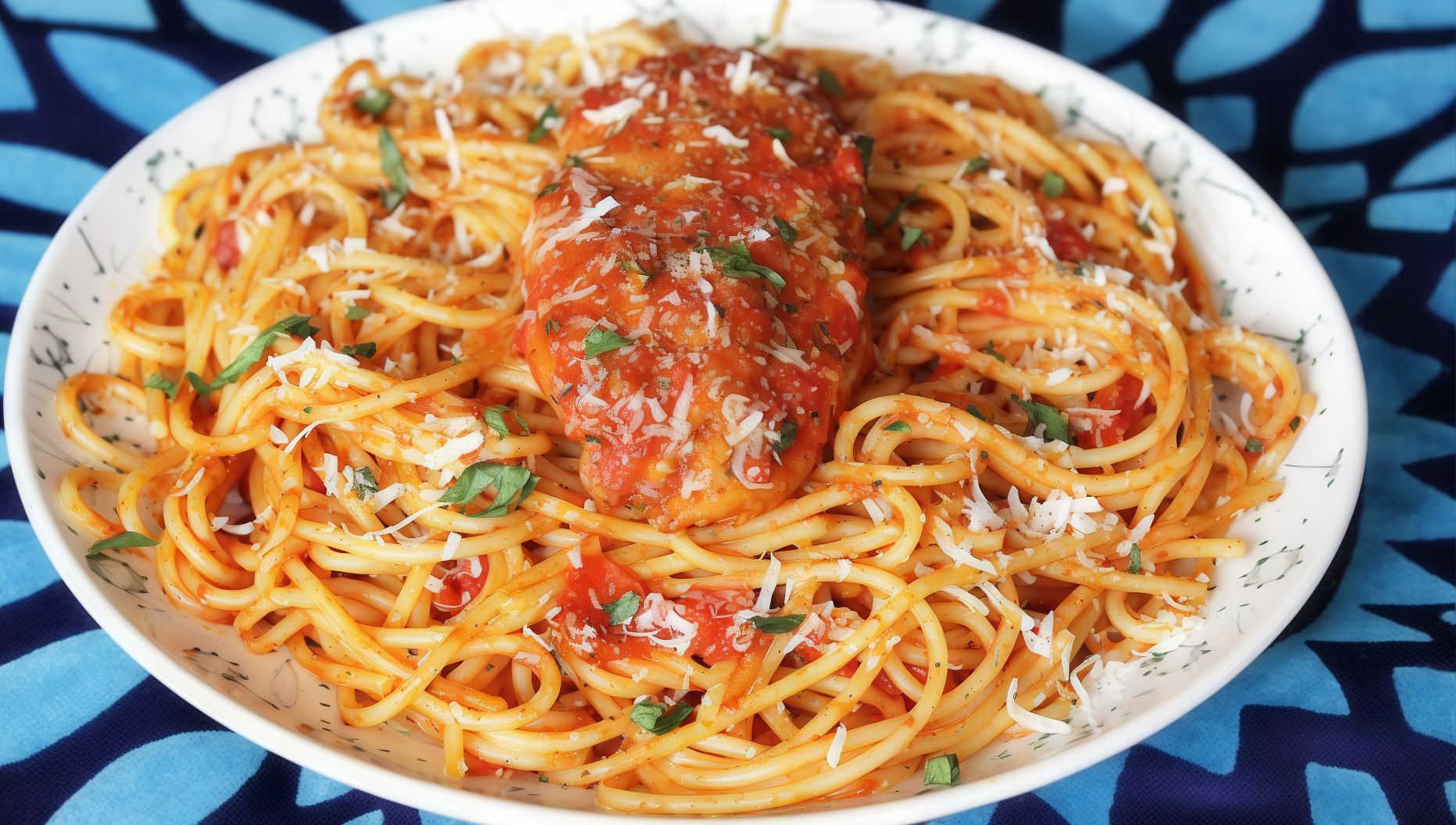 Chicken Pasta With Tomato Sauce