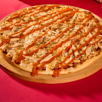 Medium Chicken Buffalo Pizza