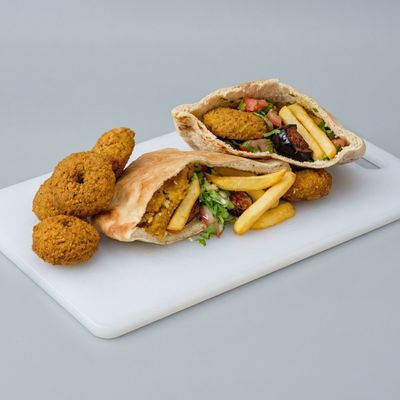 Falafel sandwich with eggplant