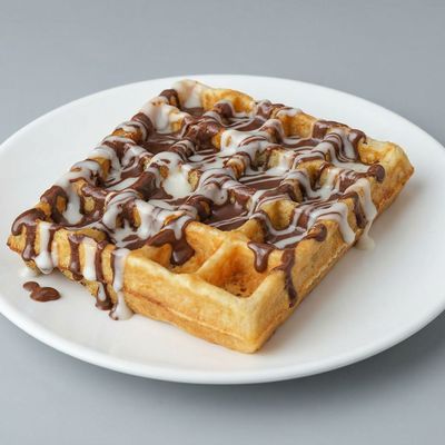 Fatteh Waffle with Nuts and ice cream
