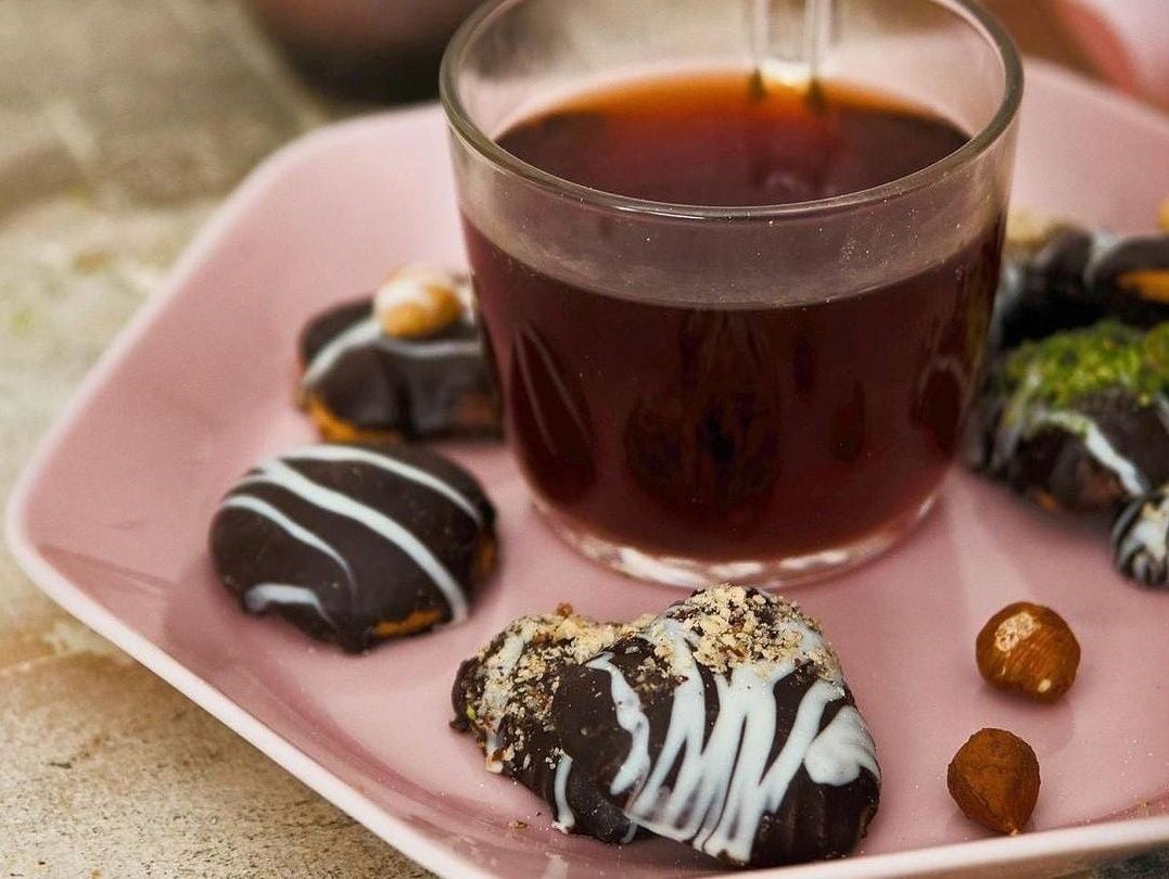 Petit Four Lux