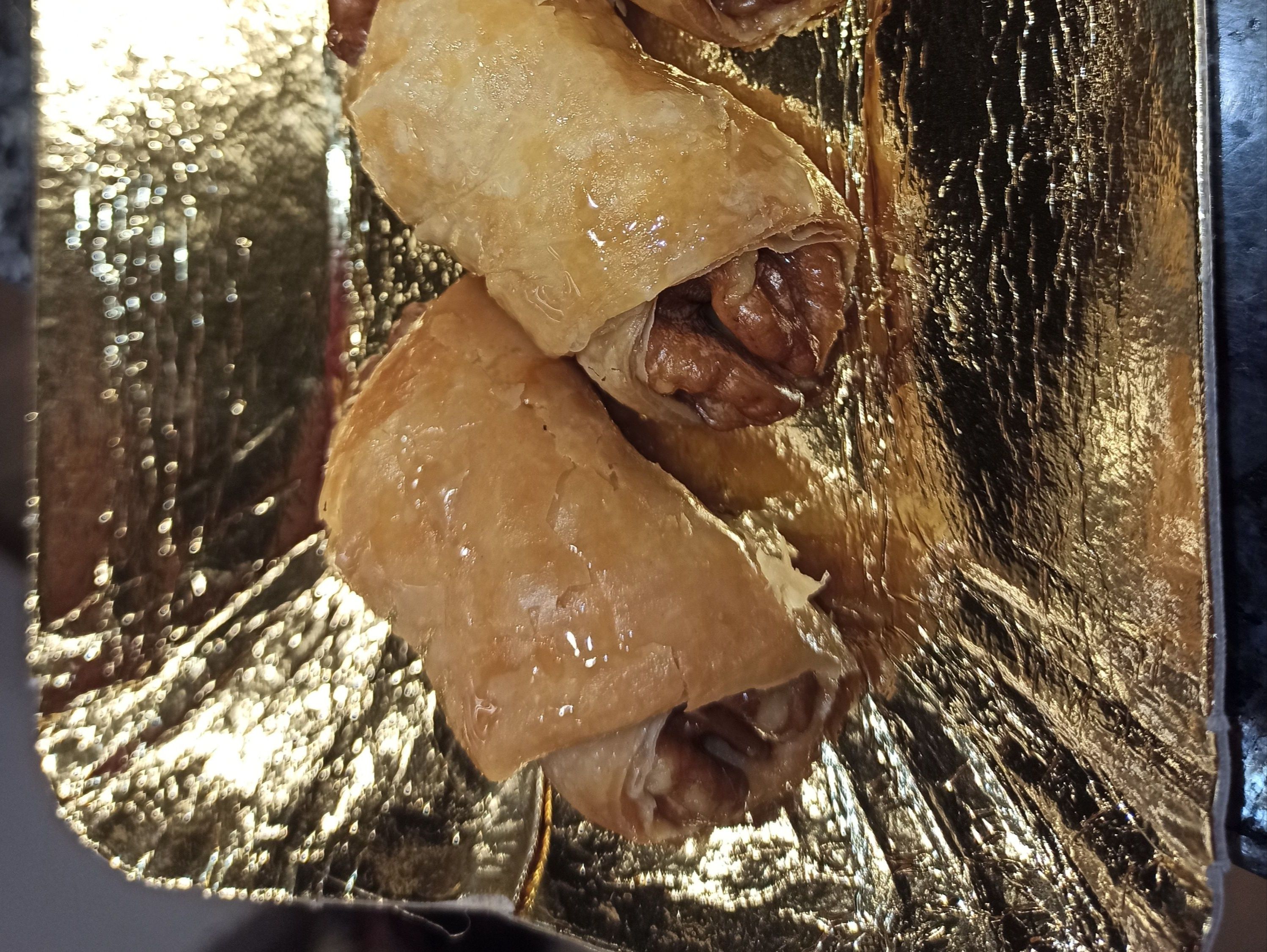 Walnut baklava