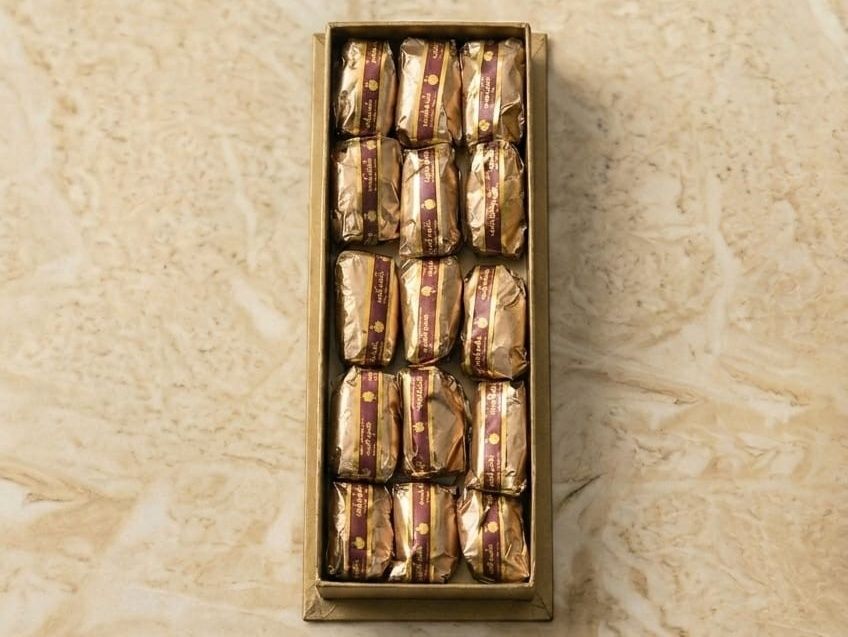 Luxurious Chocolate Box With Small Dates