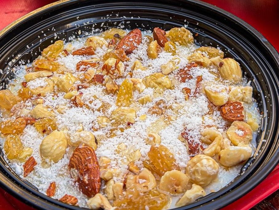 Rice pudding with nuts