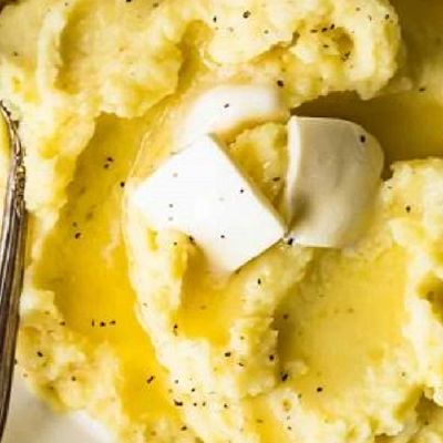 Mashed potatoes with eggs