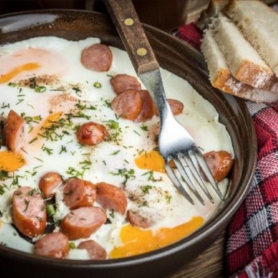 Oriental sausage egg dish