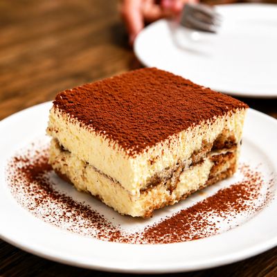 Tiramisu Cake