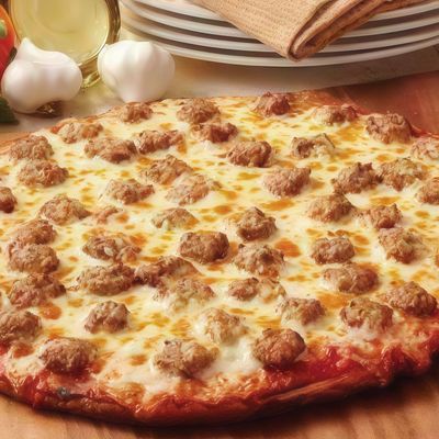 Baladi sausage pizza
