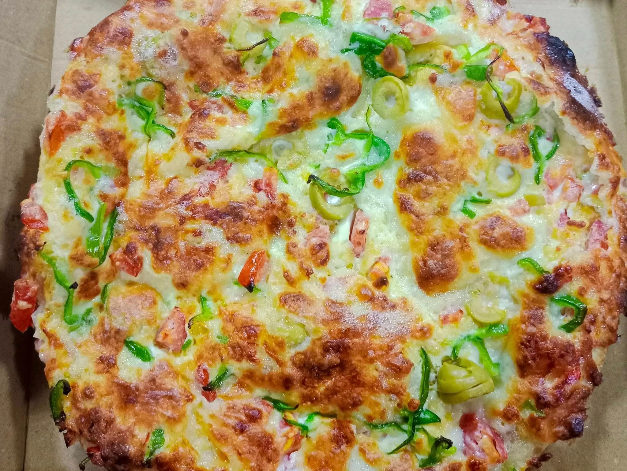 Eastern Pizza Alexandrian Sausage