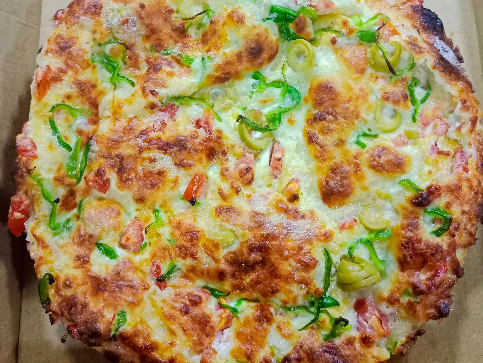 Oriental Pizza Chicken Pastrami Kiri