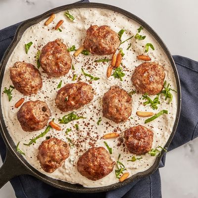 طاجن كرات اللحم بالطحينة