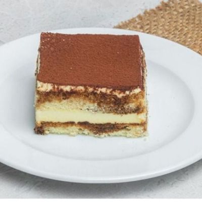 Tiramisu Cake