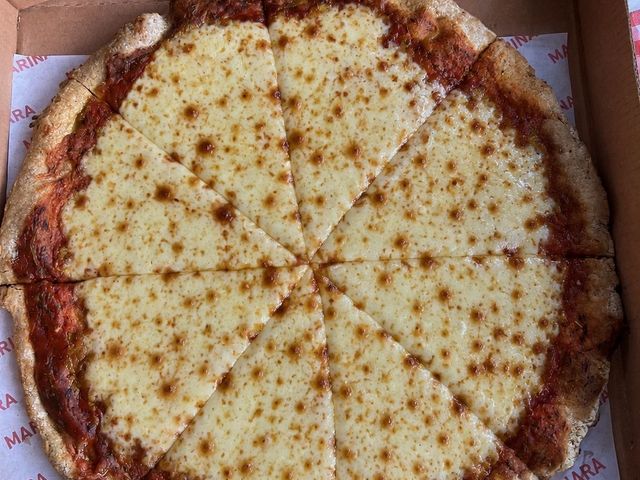 Whole wheat margherita pizza